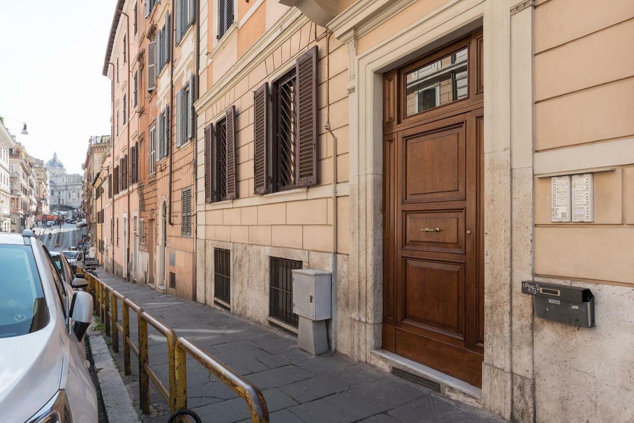 Colosseum Lovely Apartment Rome Exterior photo